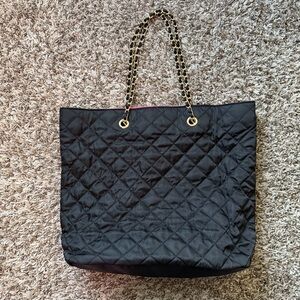 Black Quilted Tote Bag with Gold Chain Straps Forever 21 Womens
